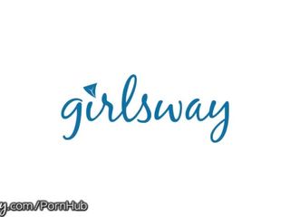 Girlsway megkötve bevállalós anyuka jelentkeznek neki büntetés