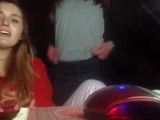 [periscope] două fete joc față camera