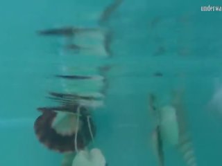 Відмінно groovy підводний плавальний милашка rusalka