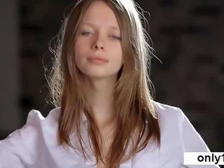 Sensual alat kemaluan wanita bermain 18 tahun kurus gloria video