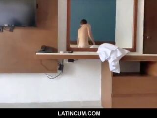Latincum&period;com - latin hotell arbetare juvenil körd av hunk latino octavio