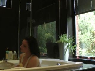 India´s Choice, every Home needs one Kinda exceptional Petite Teen in the Bath Tube